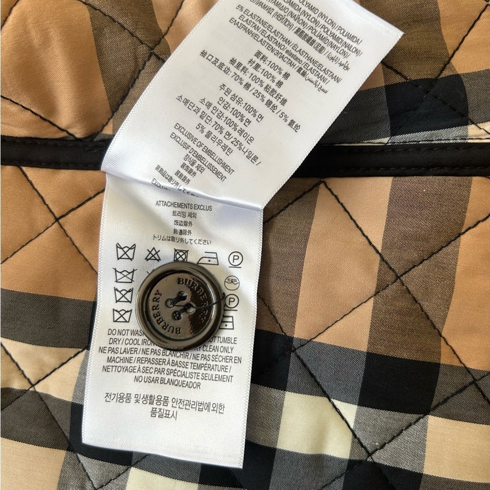 Burberry Black Quilted Puffer Jacket - Picture 8 of 16